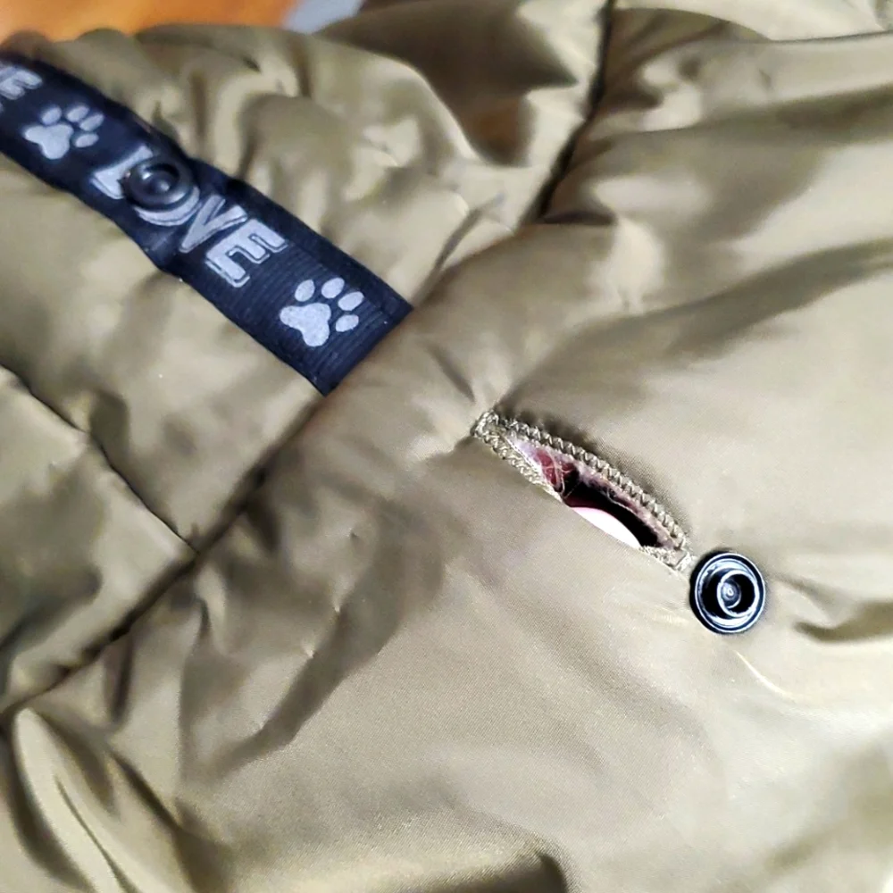 Frisco Dog Insulated Mid-Heavyweight Olive Colored Love Coat‎ Size Medium